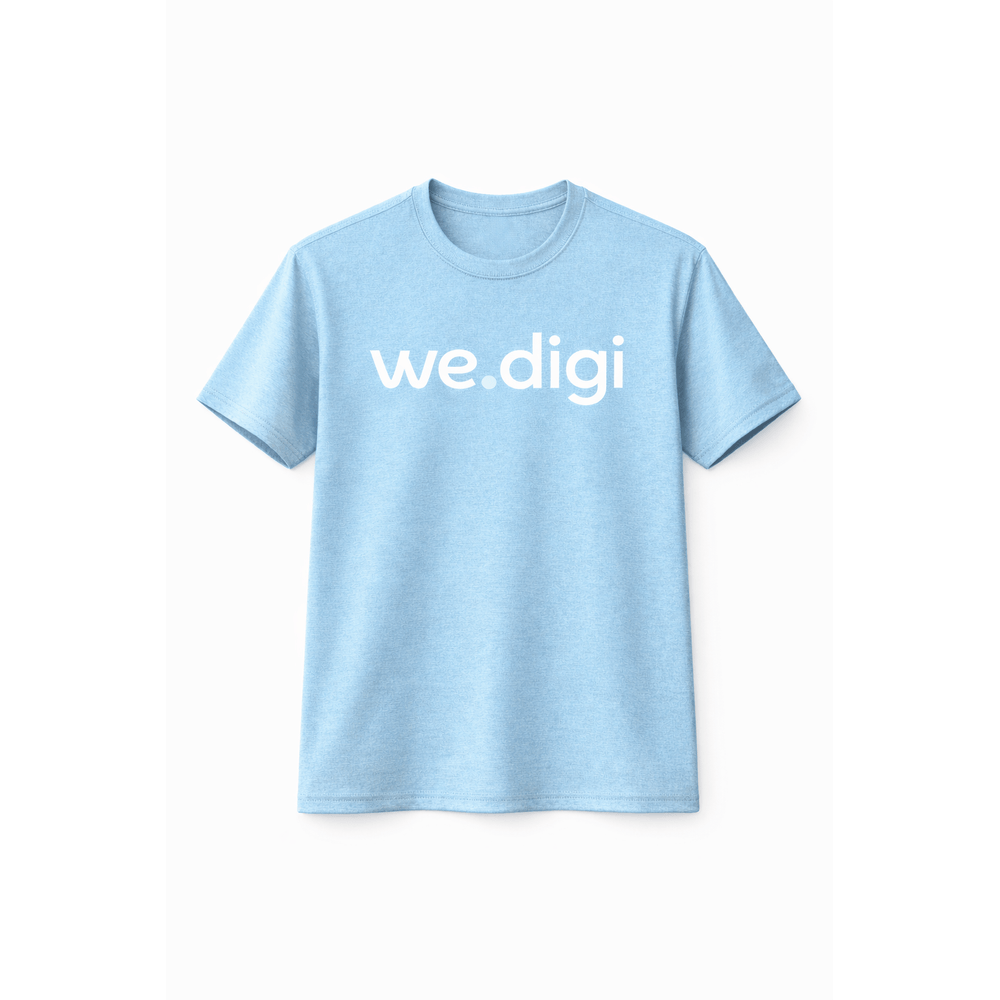 Camiseta-azul-clara-com-estampa-moderna