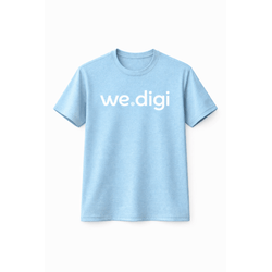 Camiseta-azul-clara-com-estampa-moderna