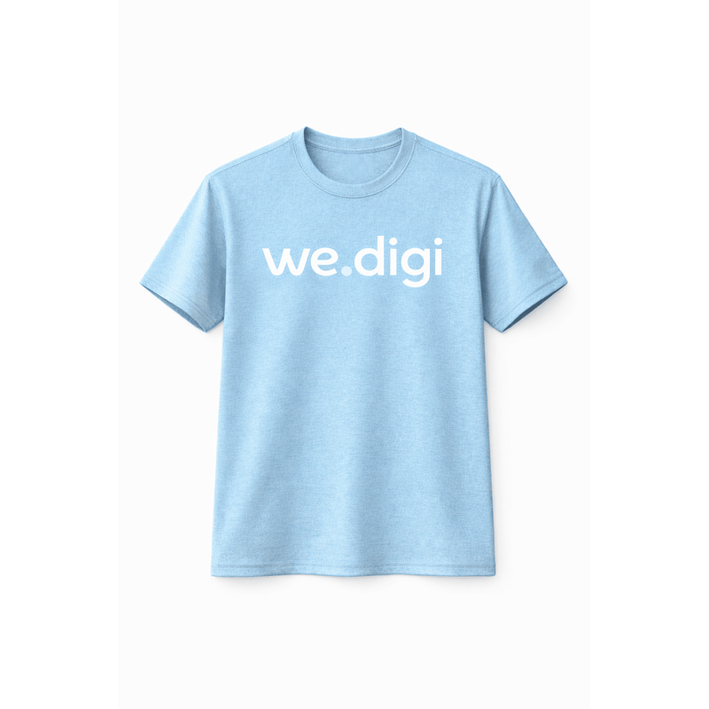 Camiseta-azul-clara-com-estampa-moderna